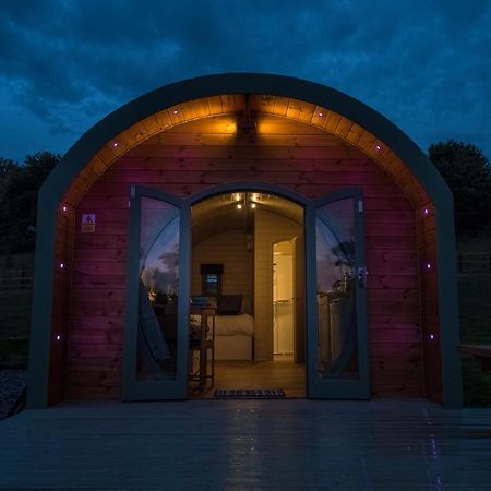 Hidden Wood Glamping And The Hideaway Cabin وارمينستر المظهر الخارجي الصورة